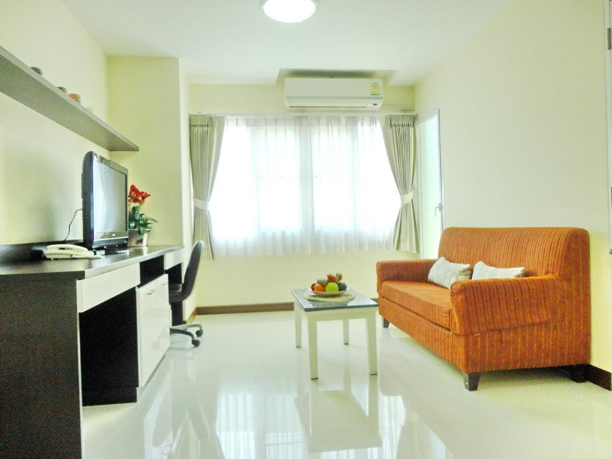 Charming Resident At Ekkamai From Studio Unit Up To 2 Bedroom Apartment バンコク都 エクステリア 写真