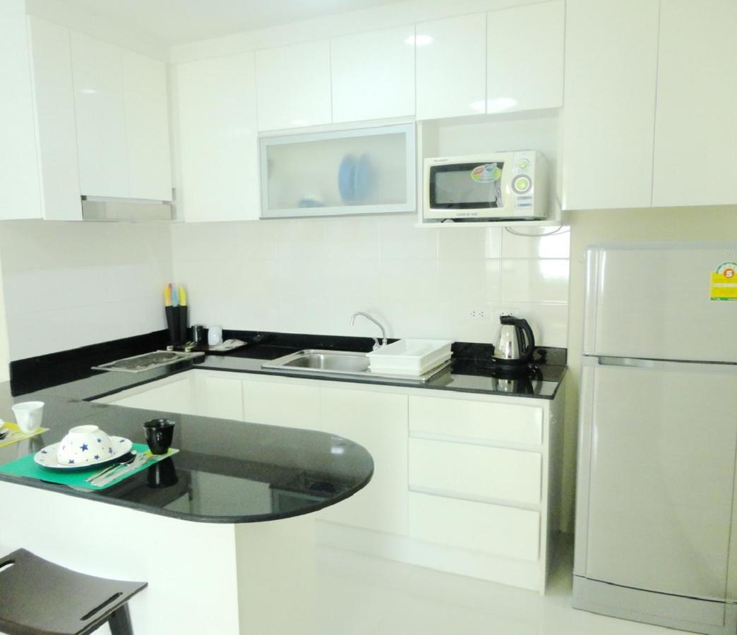 Charming Resident At Ekkamai From Studio Unit Up To 2 Bedroom Apartment バンコク都 エクステリア 写真