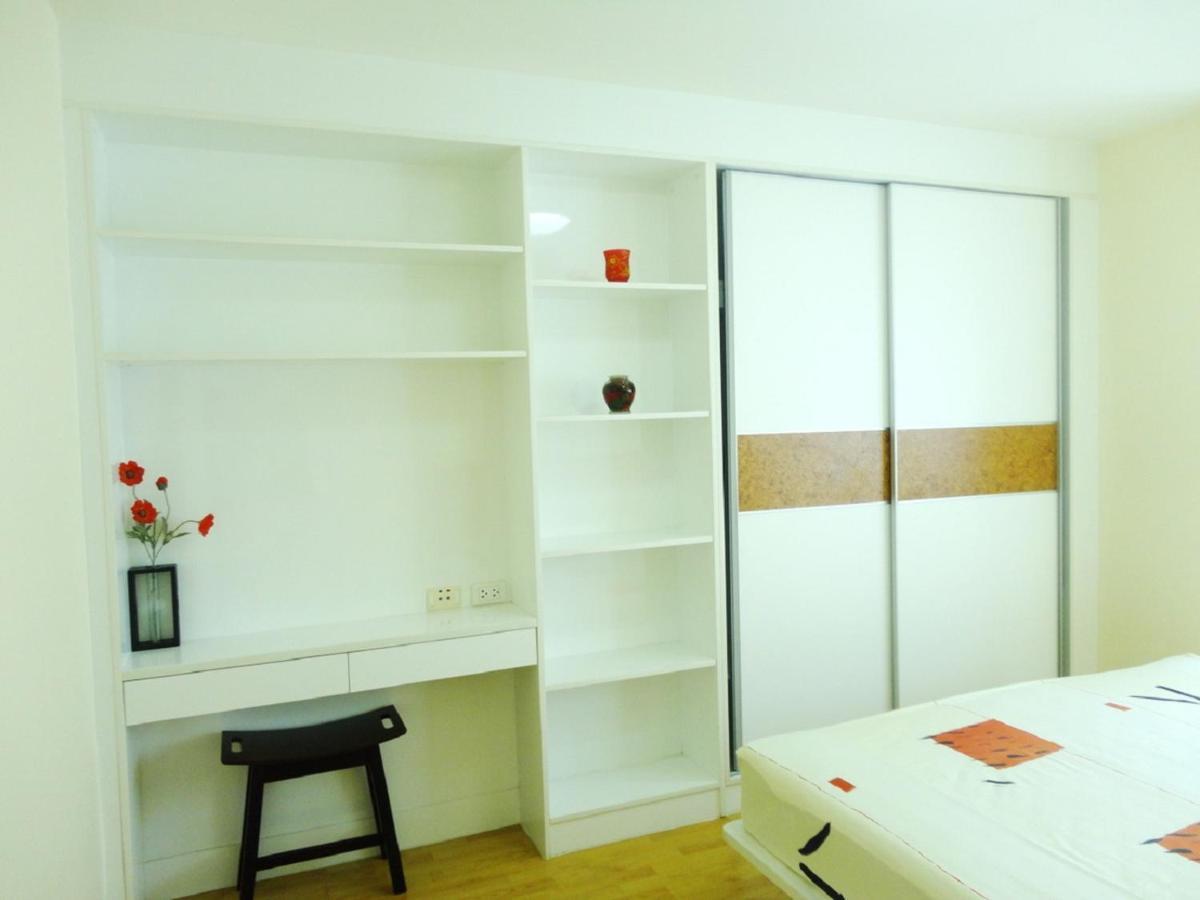 Charming Resident At Ekkamai From Studio Unit Up To 2 Bedroom Apartment バンコク都 エクステリア 写真