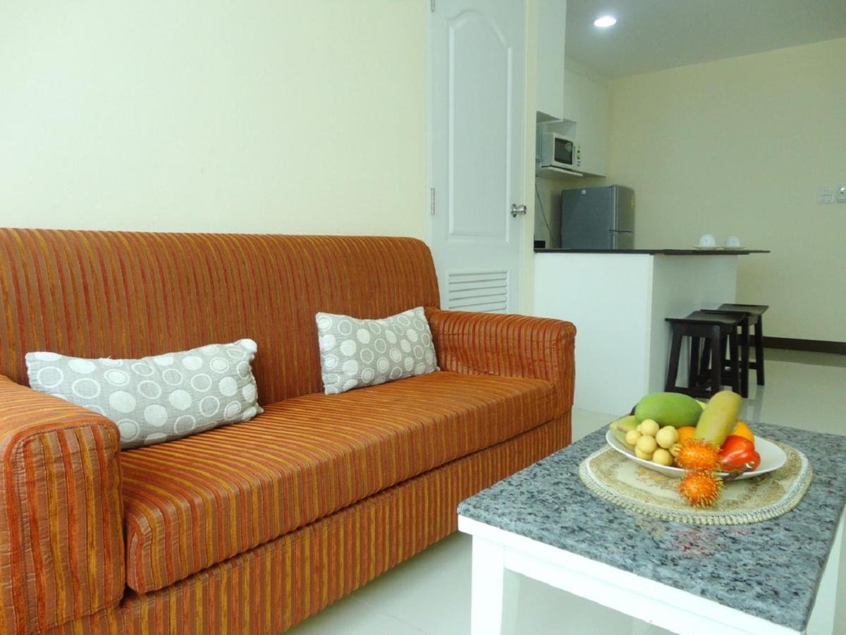 Charming Resident At Ekkamai From Studio Unit Up To 2 Bedroom Apartment バンコク都 エクステリア 写真