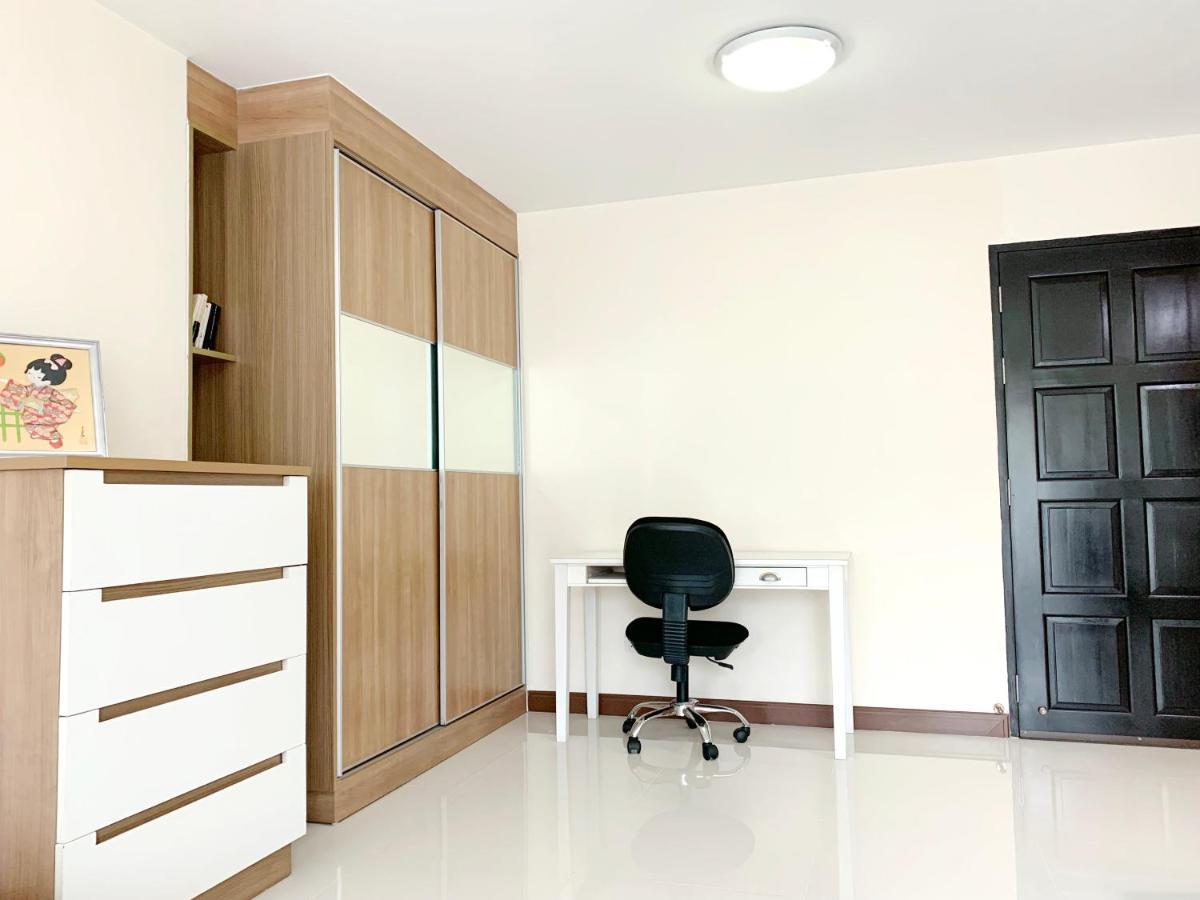 Charming Resident At Ekkamai From Studio Unit Up To 2 Bedroom Apartment バンコク都 エクステリア 写真