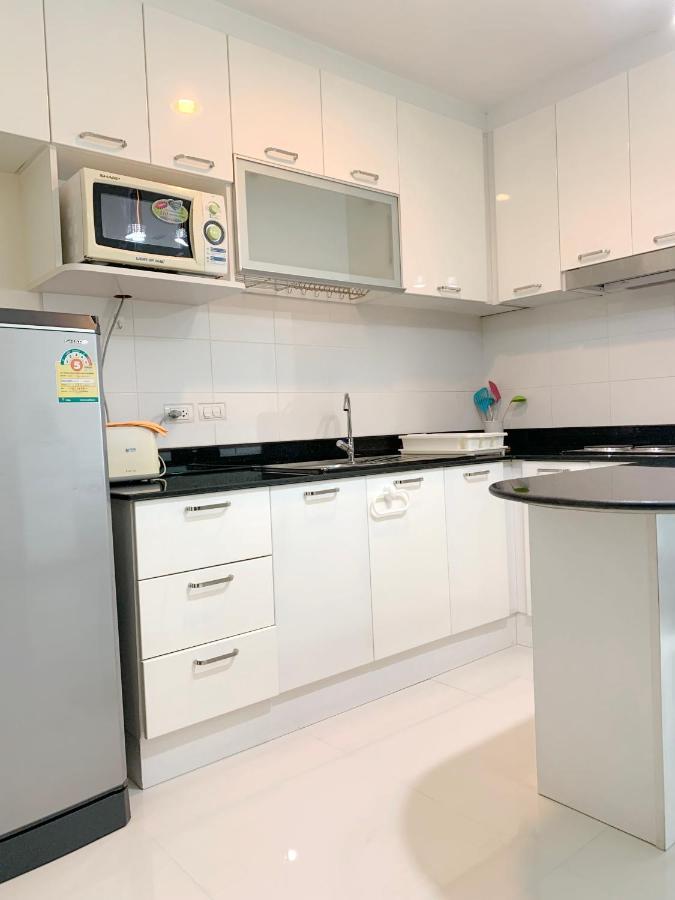 Charming Resident At Ekkamai From Studio Unit Up To 2 Bedroom Apartment バンコク都 エクステリア 写真